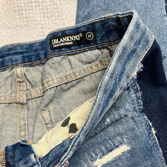 BLANKNyc Crop Boyfriend Distressed Jeans - Picture 6 of 8